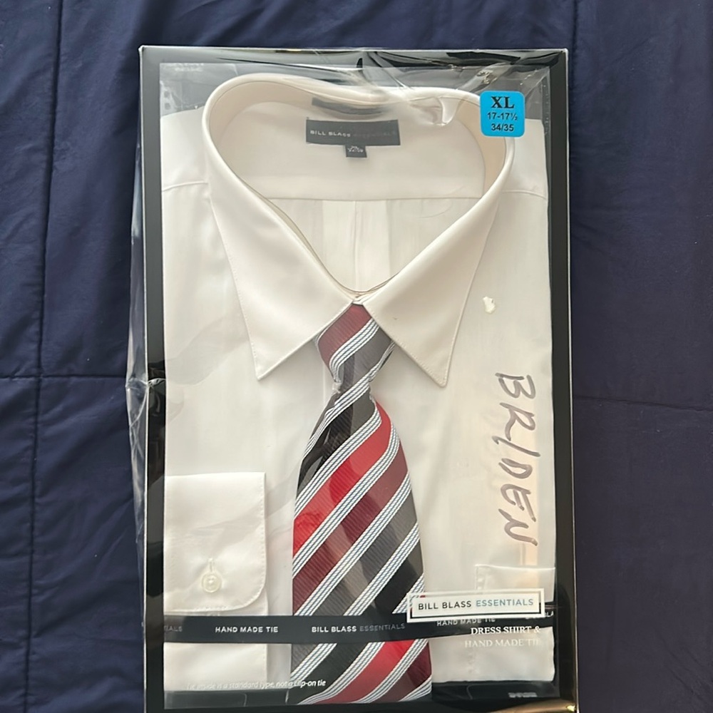 Men’s new Bill Blass white dress shirt w/ multi-color tie. Size 17-17 1/2  34/35